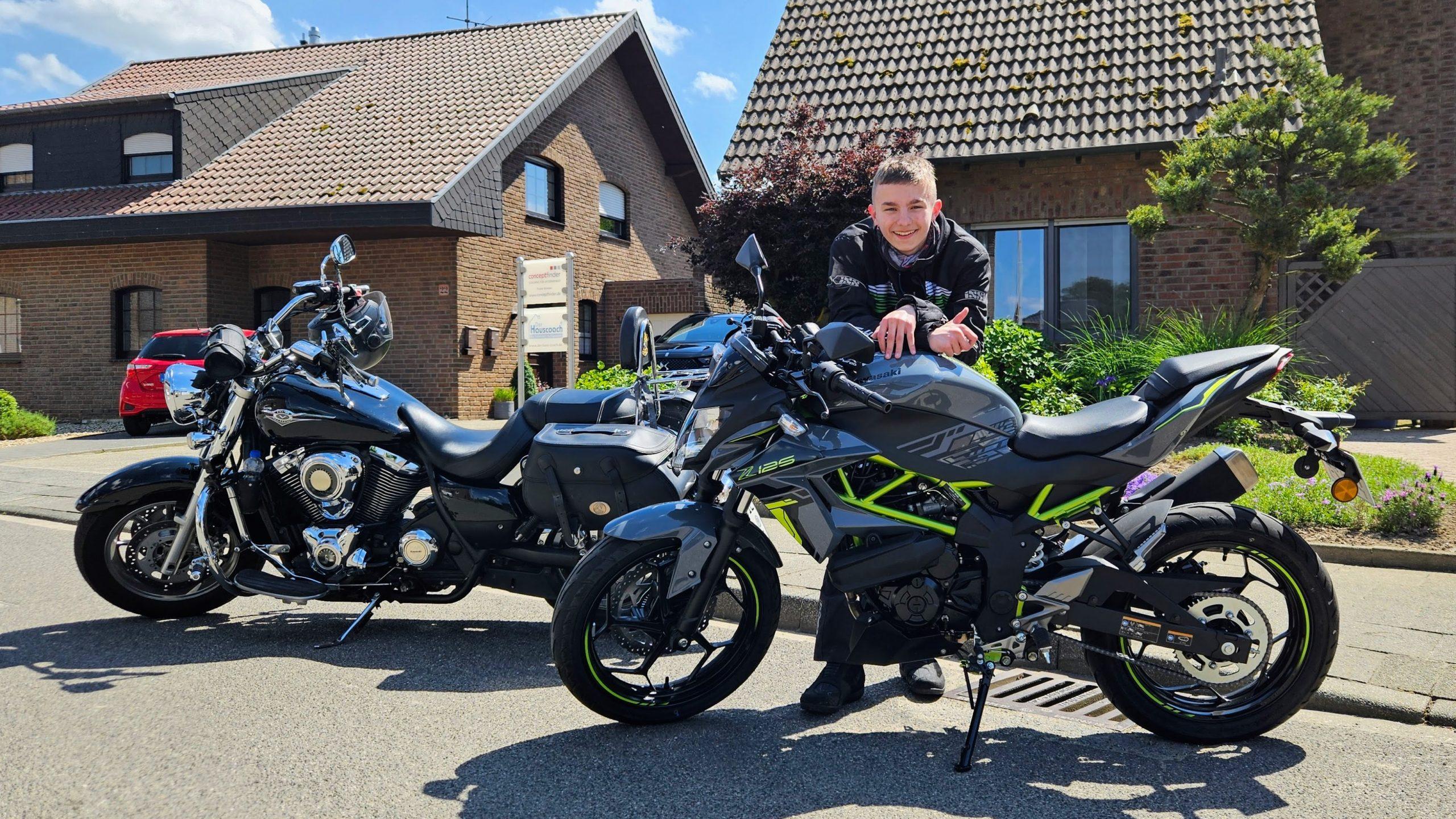 Fynn hat den Führerschein und sein neues Bike